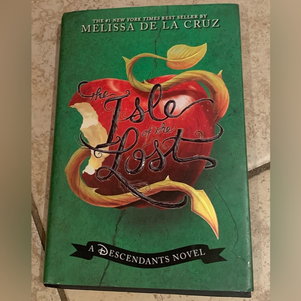 The Isle of the Lost: A Descendants Novel Hardcover Book